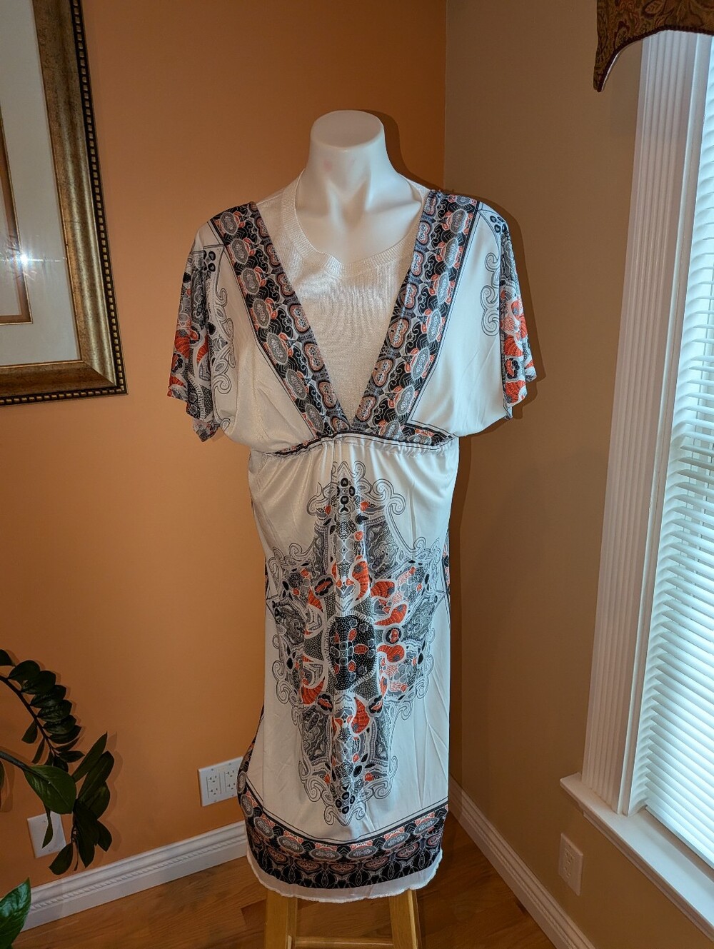 Cover Up Women's White & Orange Printed V-Neck Midi Dress Size L